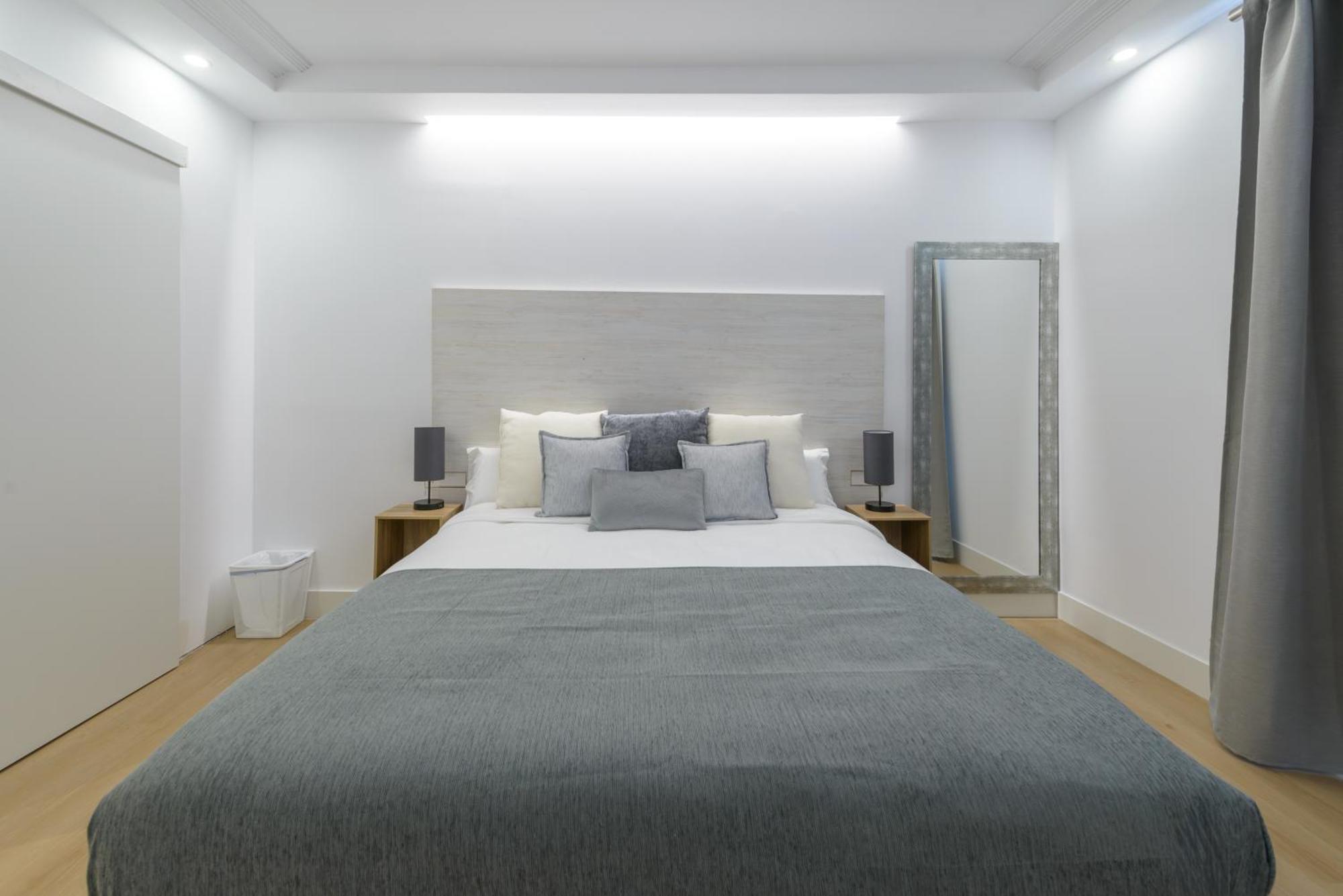 Appartamento Gran Via New 2Br 1Bth Elevator Madrid Esterno foto