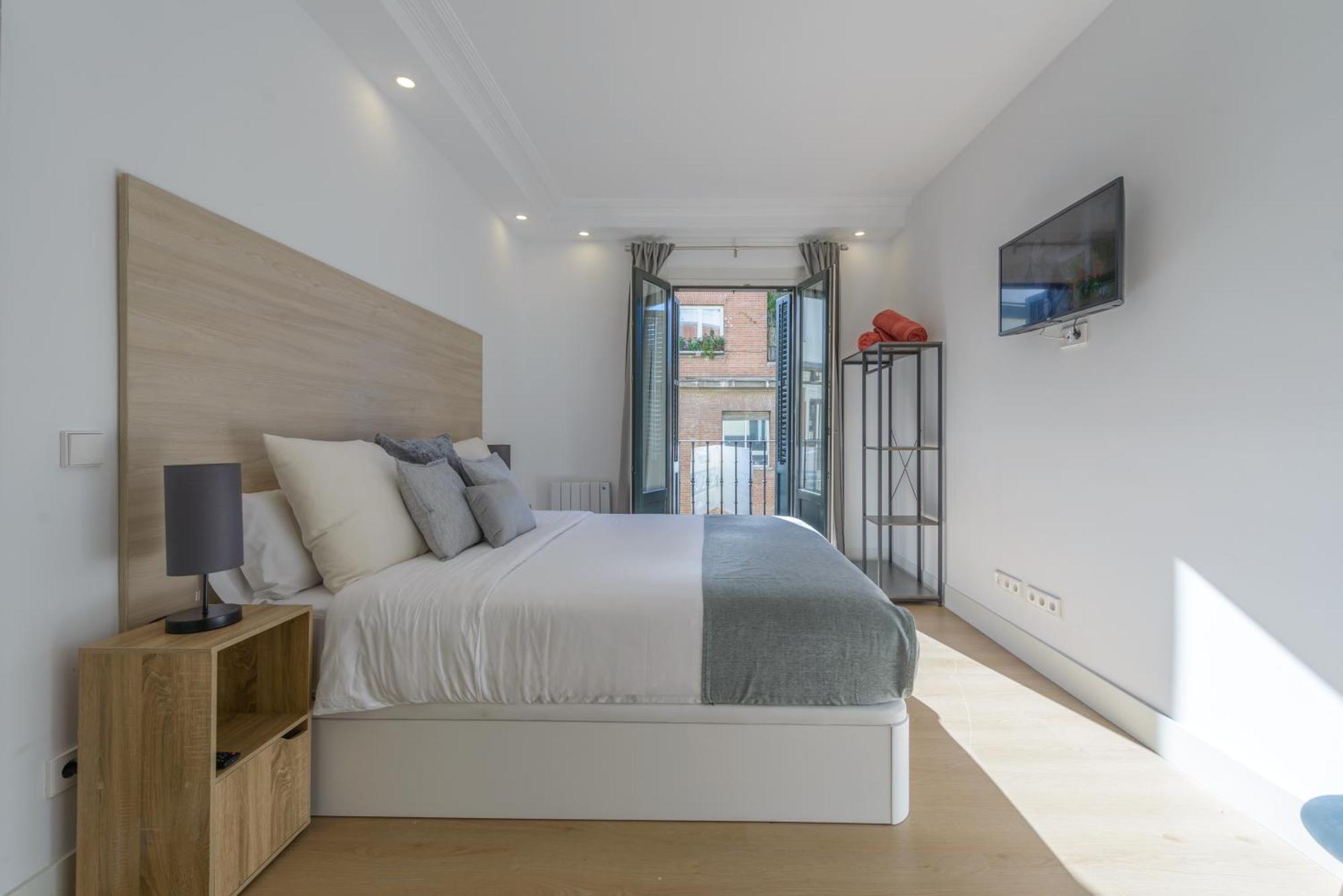 Appartamento Gran Via New 2Br 1Bth Elevator Madrid Esterno foto